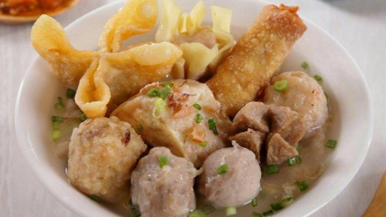 Kolaborasi dengan Influencer Kuliner atau Food Blogger