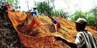 karpet sabut kelapa lereng